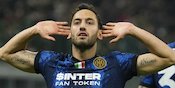 Balasan, Ultras AC Milan Serang Hakan Calhanoglu dan Singgung Masalah Rumah Tangga Balasan, Ultras AC Milan Serang Hakan Calhanoglu dan Singgung Masalah Rumah Tangga