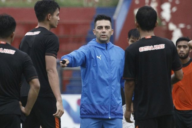 Menanti Pemain