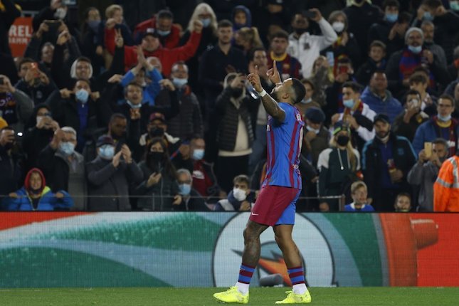 Striker: Memphis Depay Striker: Memphis Depay