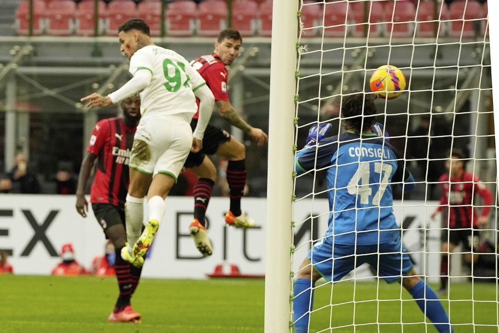 Sip! Alessio Romagnoli Kini Negatif COVID-19 dan Segera Perkuat Milan Lagi Sip! Alessio Romagnoli Kini Negatif COVID-19 dan Segera Perkuat Milan Lagi