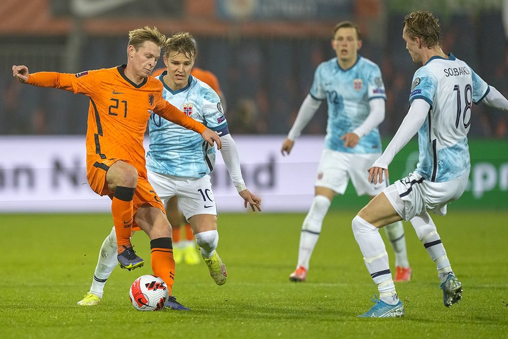 Hasil Pertandingan Belanda vs Norwegia: Skor 2-0 Hasil Pertandingan Belanda vs Norwegia: Skor 2-0