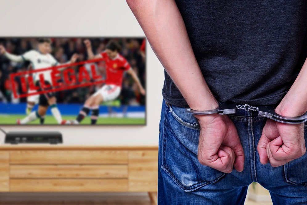 Tayangkan Siaran Langsung Sepak Bola Tanpa Izin, Warga Kaltim Dipenjara 3 Tahun & Denda Rp 500 Juta Tayangkan Siaran Langsung Sepak Bola Tanpa Izin, Warga Kaltim Dipenjara 3 Tahun & Denda Rp 500 Juta