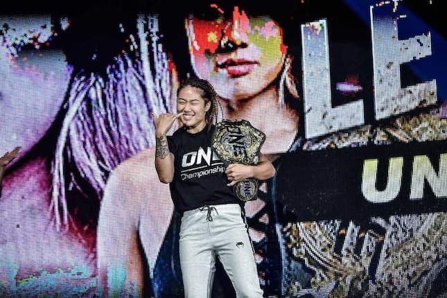 Angela Lee Balas Kekalahan