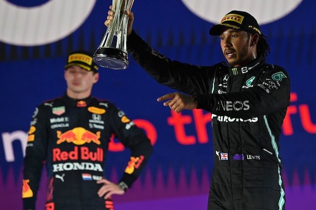 Lewis Hamilton 'Comeback' dan '3 Sprint' Lewis Hamilton 'Comeback' dan '3 Sprint'