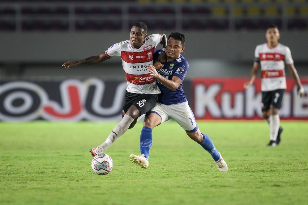 Kantongi Hugo Gomes, Bukti Dedi Kusnandar Penting untuk Persib Bandung Kantongi Hugo Gomes, Bukti Dedi Kusnandar Penting untuk Persib Bandung