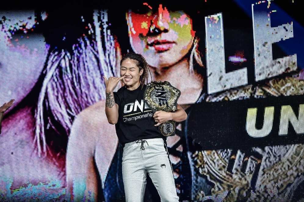 ONE Championship: Angela Lee Bicara Pertarungan antara Stamp Fairtex vs Ritu Phogat ONE Championship: Angela Lee Bicara Pertarungan antara Stamp Fairtex vs Ritu Phogat