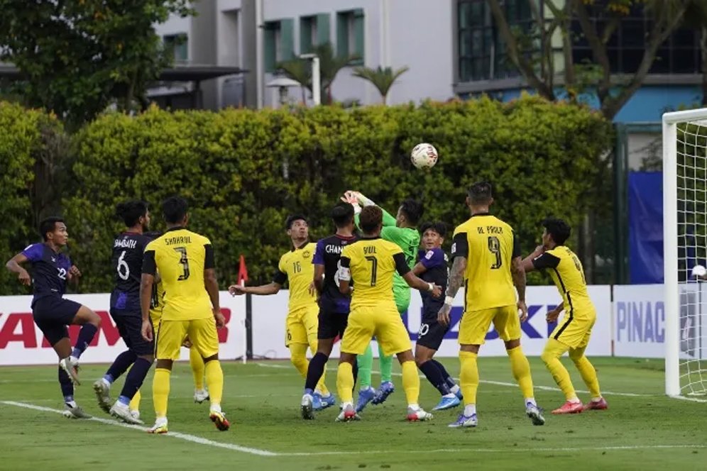 Wasit Sudah Tepat Berikan Penalti Pada Kamboja Saat Jumpa Malaysia di Piala AFF 2020, Ini Alasannya Wasit Sudah Tepat Berikan Penalti Pada Kamboja Saat Jumpa Malaysia di Piala AFF 2020, Ini Alasannya