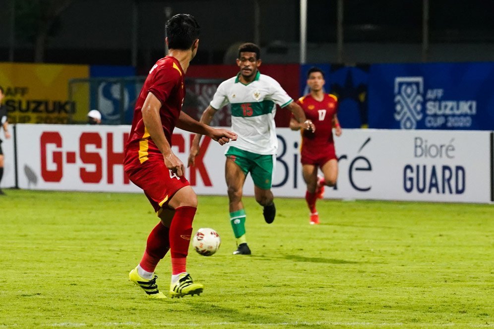 Ricky Kambuaya Dijegal di Kotak Terlarang, No Penalti: Singapura Beruntung, Tak Ada VAR di Piala AFF 2020 Ricky Kambuaya Dijegal di Kotak Terlarang, No Penalti: Singapura Beruntung, Tak Ada VAR di Piala AFF 2020