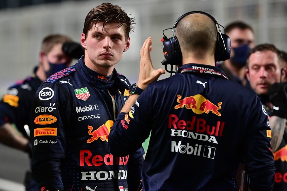Max Verstappen Dijatuhi Hukuman 10 Detik di F1 GP Jeddah, Dapat 2 Poin Penalti Max Verstappen Dijatuhi Hukuman 10 Detik di F1 GP Jeddah, Dapat 2 Poin Penalti