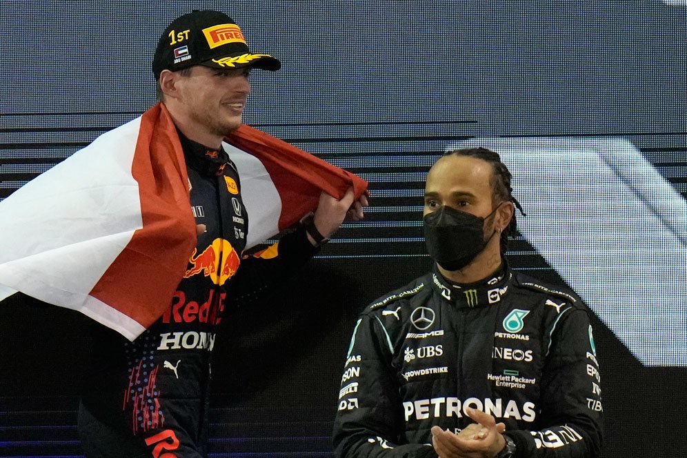 Max Verstappen: Tak Ada Alasan bagi Lewis Hamilton Mundur dari Formula 1 Max Verstappen: Tak Ada Alasan bagi Lewis Hamilton Mundur dari Formula 1