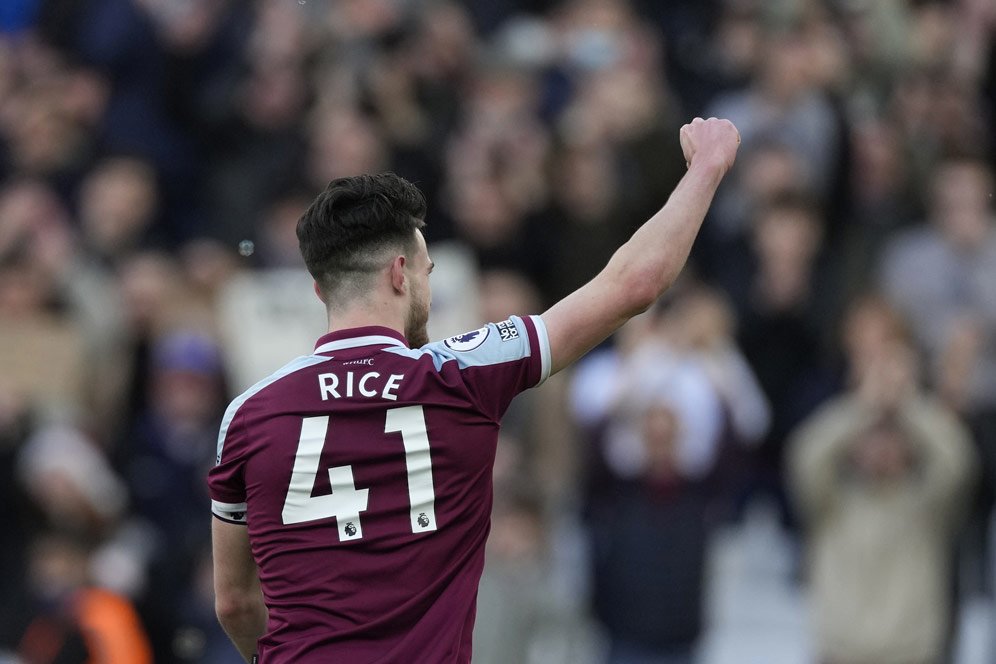 MU Cukup Beli Declan Rice untuk Jadi Calon Juara? Jangan Mimpi Deh! MU Cukup Beli Declan Rice untuk Jadi Calon Juara? Jangan Mimpi Deh!