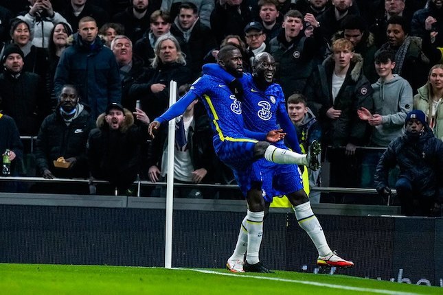 Chelsea Terancam Krisis Bek Tengah