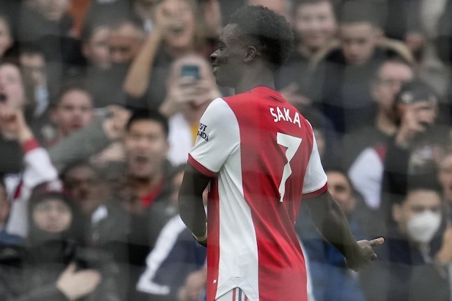 Winger kanan - Bukayo Saka Winger kanan - Bukayo Saka