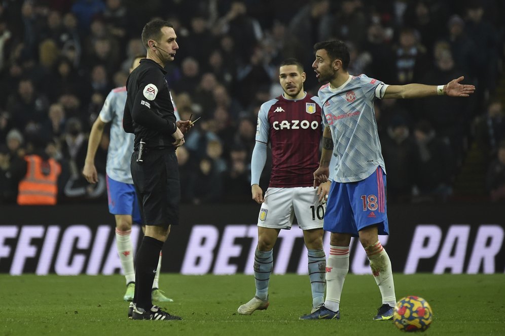 Pujian Setinggi Langit Eks Man City buat Bruno Fernandes: Dia Sudah Kembali Pujian Setinggi Langit Eks Man City buat Bruno Fernandes: Dia Sudah Kembali