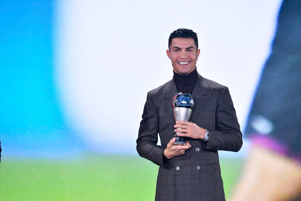 Gokil! Cristiano Ronaldo Yakin Dirinya Bisa Main 4 atau 5 Musim Lagi di Level Tertinggi Gokil! Cristiano Ronaldo Yakin Dirinya Bisa Main 4 atau 5 Musim Lagi di Level Tertinggi