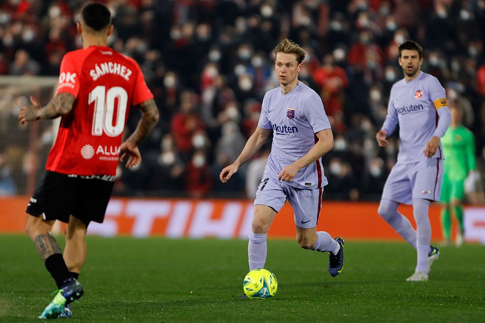 Erik Ten Hag Tegas Minta Dibelikan Frenkie de Jong dan Christian Eriksen Erik Ten Hag Tegas Minta Dibelikan Frenkie de Jong dan Christian Eriksen