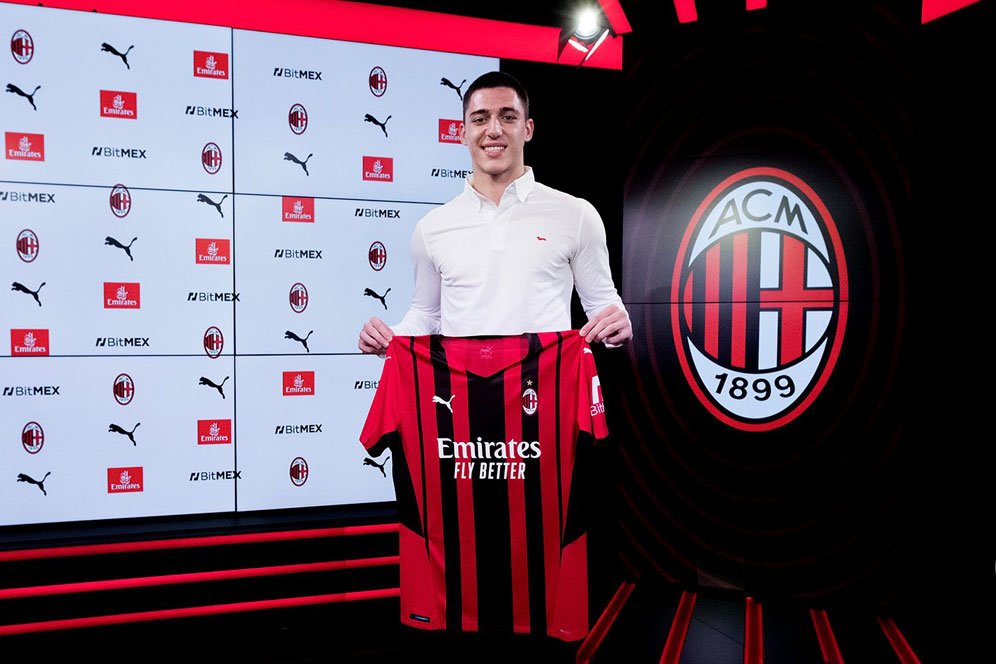 AC Milan Resmikan Transfer Marko Lazetic dari Red Star AC Milan Resmikan Transfer Marko Lazetic dari Red Star