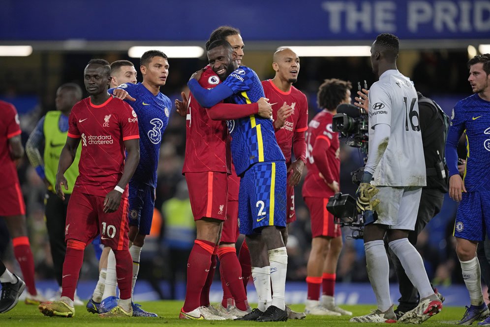 Duel Chelsea vs Liverpool Bikin Van Dijk Terima Kritikan Pedas, Apa Sebabnya?
