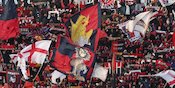Sampdoria Degradasi, Tifosi Genoa Pesta Flare dan Kembang Api!