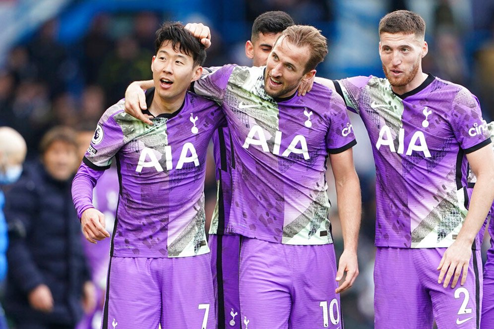 Hasil Leeds vs Tottenham: Pesta 4 Gol dan Antonio Conte yang Kembali Tersenyum Hasil Leeds vs Tottenham: Pesta 4 Gol dan Antonio Conte yang Kembali Tersenyum