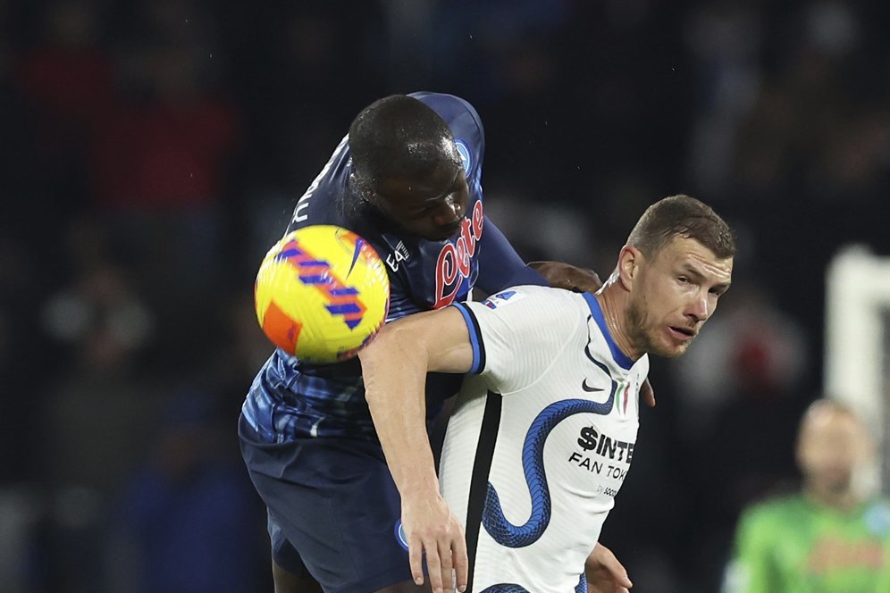 Diincar Barcelona dan Manchester United, Begini Kata Agen Koulibaly Diincar Barcelona dan Manchester United, Begini Kata Agen Koulibaly