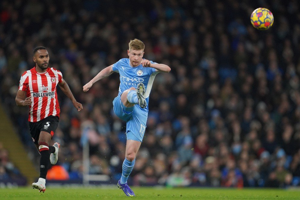 Rio Ferdinand Sebut Pemain Liverpool Ini Mainnya Mirip De Bruyne