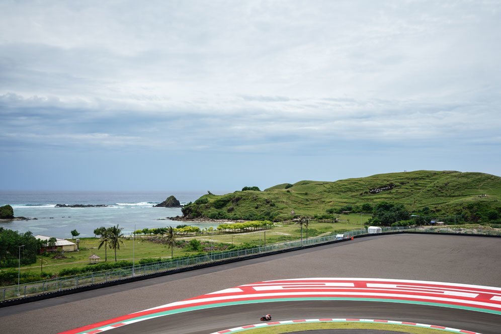 Sandiaga Uno Janji Biaya MotoGP Mandalika 2024 Dibayarkan ke Dorna Sports Sesuai Prosedur Sandiaga Uno Janji Biaya MotoGP Mandalika 2024 Dibayarkan ke Dorna Sports Sesuai Prosedur
