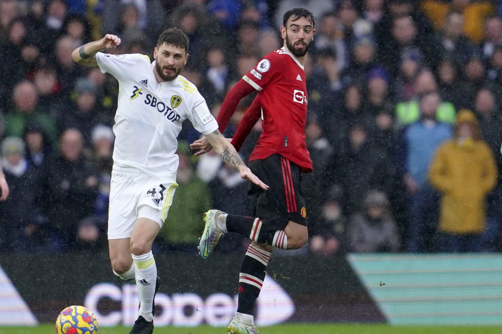 Leeds United vs Manchester United, Fernandes Kena Sentil Scholes: Lembek! Leeds United vs Manchester United, Fernandes Kena Sentil Scholes: Lembek!