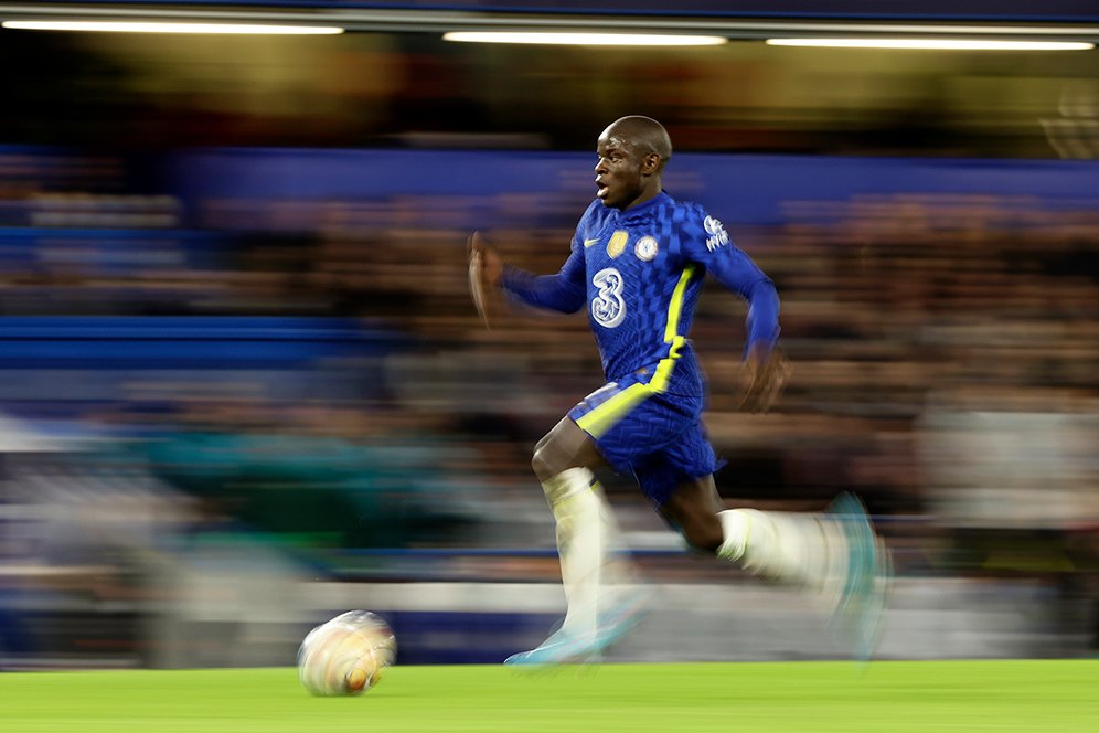 Mengapa Manchester United Tidak Beli N'Golo Kante Saja? Mengapa Manchester United Tidak Beli N'Golo Kante Saja?