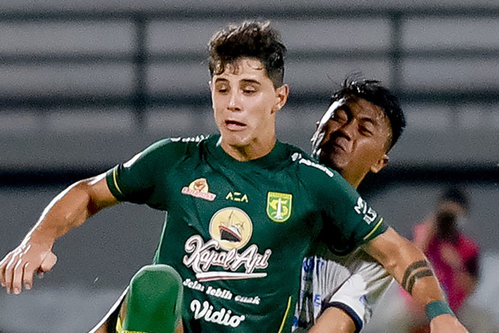 5 Pemain yang Pernah Bela Persebaya dan Arema FC di Era Liga 1, Ada Makan Konate dan Samsul Arif 5 Pemain yang Pernah Bela Persebaya dan Arema FC di Era Liga 1, Ada Makan Konate dan Samsul Arif