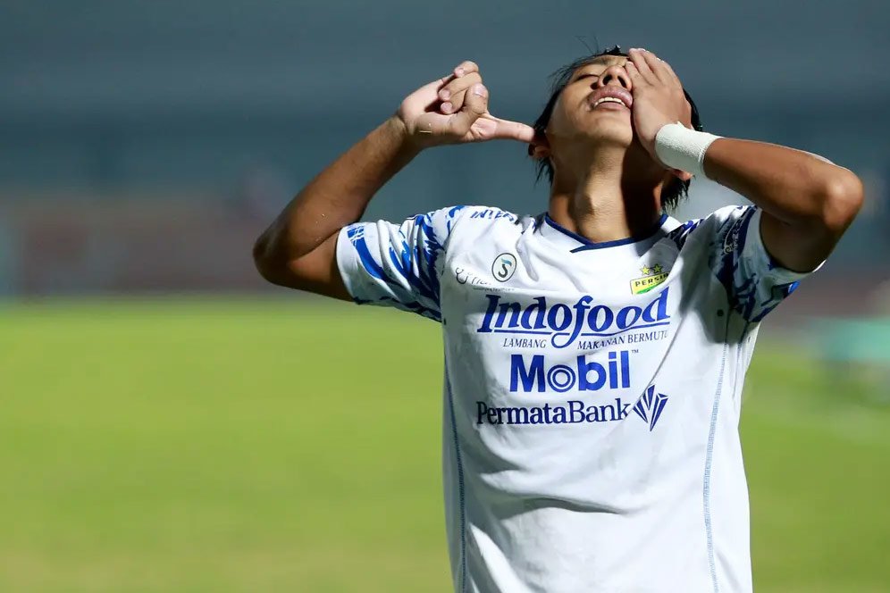 Demi Jaga Peluang Juara BRI Liga 1, Beckham Putra Bernafus Bawa Persib Kalahkan Arema FC Demi Jaga Peluang Juara BRI Liga 1, Beckham Putra Bernafus Bawa Persib Kalahkan Arema FC