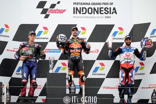 Berterima Kasih pada Fans