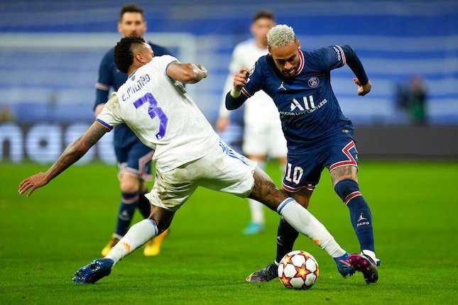 Eder Militao - 7 Eder Militao - 7