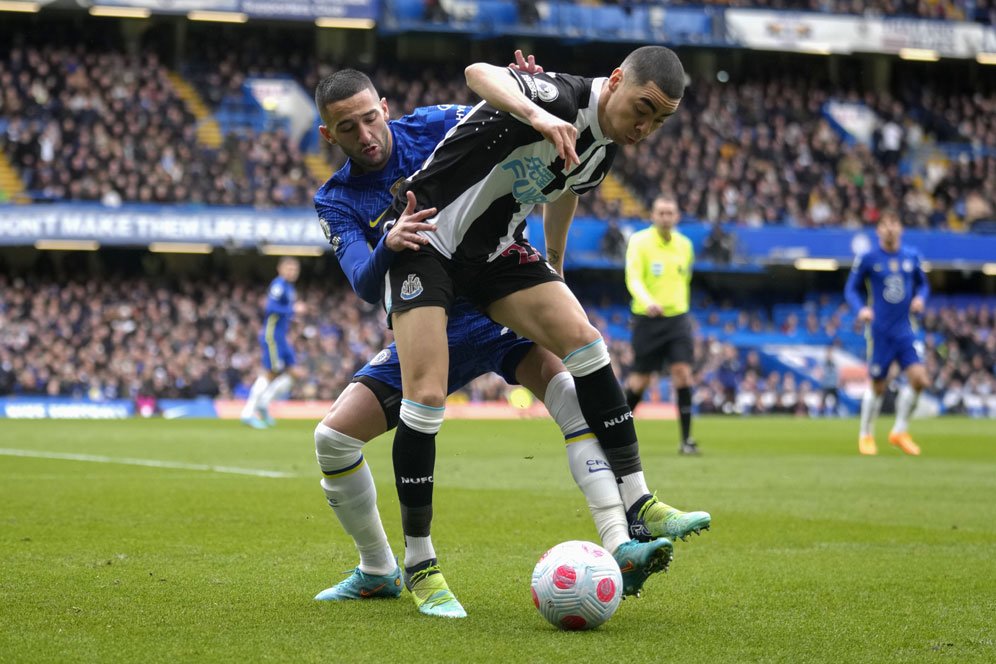 Bintang Newcastle Mengaku Tetap Bangga Meski Kalah Lawan 12 Pemain Chelsea, Netizen Ikutan Nyinyir! Bintang Newcastle Mengaku Tetap Bangga Meski Kalah Lawan 12 Pemain Chelsea, Netizen Ikutan Nyinyir!