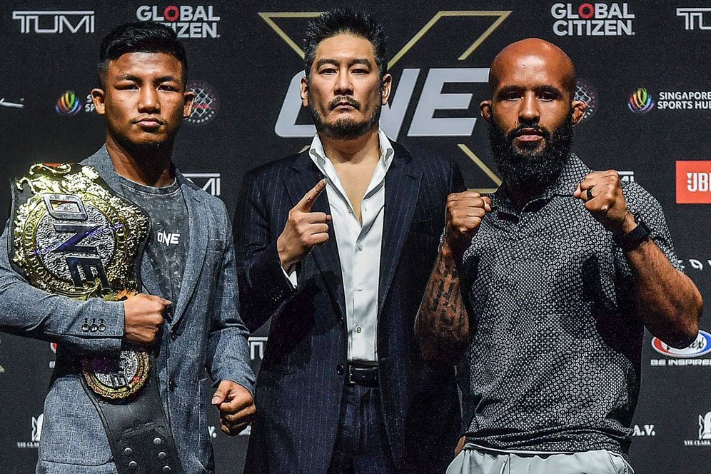 Sabuk Baru ONE Championship Diperkenalkan di Singapura Sabuk Baru ONE Championship Diperkenalkan di Singapura