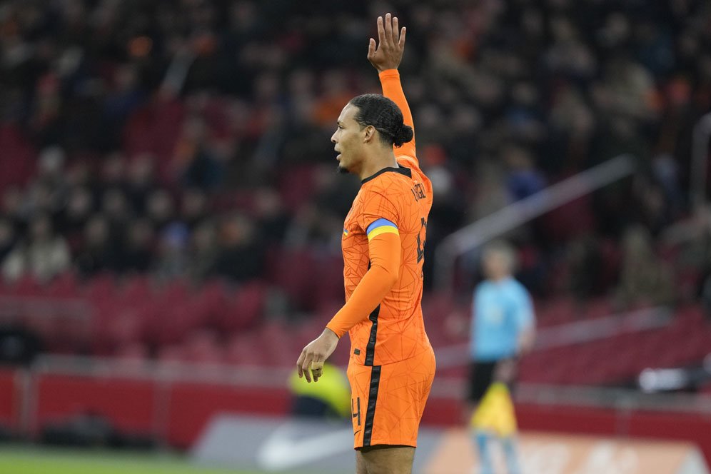 Van Dijk tak Nyaman Dengan Taktik Belanda, Van Gaal: Manajer yang Putuskan Taktik! Van Dijk tak Nyaman Dengan Taktik Belanda, Van Gaal: Manajer yang Putuskan Taktik!