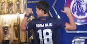 BRI Liga 1: Gelandang Arema FC Ogah Pandang Enteng Persebaya Surabaya