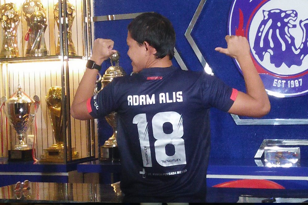 BRI Liga 1: Gelandang Arema FC Ogah Pandang Enteng Persebaya Surabaya BRI Liga 1: Gelandang Arema FC Ogah Pandang Enteng Persebaya Surabaya