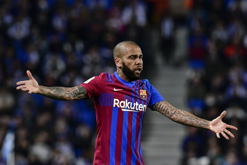 Bagaimana Kariernya? 6 Pemain yang Gabung Barcelona Bareng Dani Alves Bagaimana Kariernya? 6 Pemain yang Gabung Barcelona Bareng Dani Alves