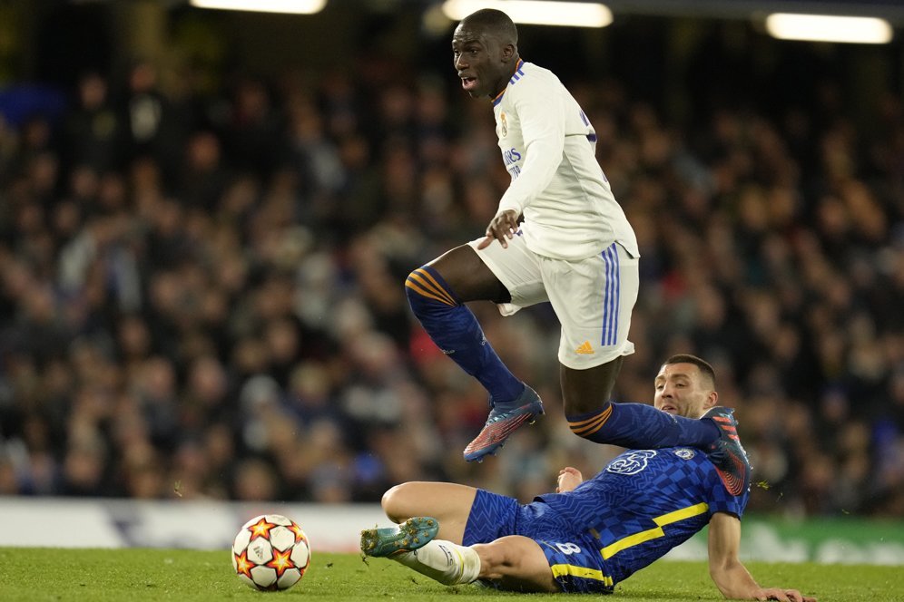 Peminat Ferland Mendy Bertambah Satu