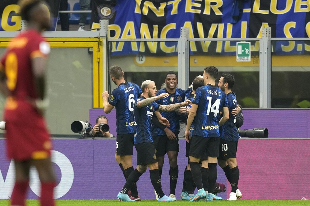 Hasil Pertandingan Inter Milan vs AS Roma: Skor 3-1 Hasil Pertandingan Inter Milan vs AS Roma: Skor 3-1