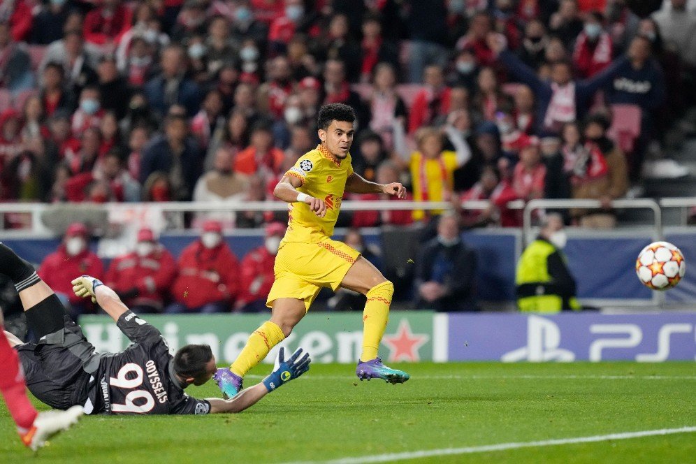 Eks Man City ini Kecam Perlakuan Fans Benfica Pada Winger Liverpool Luis Diaz Eks Man City ini Kecam Perlakuan Fans Benfica Pada Winger Liverpool Luis Diaz