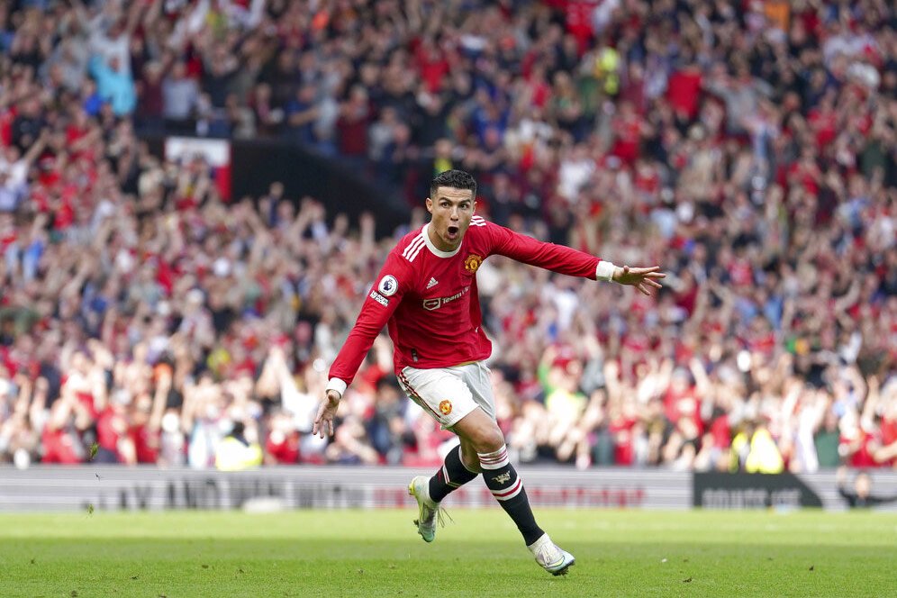 Tawaran Gila-gilaan Klub Arab Saudi untuk Bisa Angkut Cristiano Ronaldo Tawaran Gila-gilaan Klub Arab Saudi untuk Bisa Angkut Cristiano Ronaldo