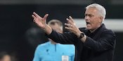 Mourinho Emosi Gara-gara Rumor Liar Soal Cederanya Wijnaldum: Sampah! Mourinho Emosi Gara-gara Rumor Liar Soal Cederanya Wijnaldum: Sampah!