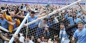 Legenda MU Soal Selebrasi Fans Man City yang Pukul Kiper Lawan: Konyol, Gila, dan Memalukan!