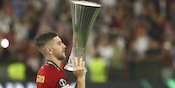 Momen Indah Lorenzo Pellegrini: Di Usia 25, dengan Ban Kapten AS Roma, Mengangkat Trofi Juara Momen Indah Lorenzo Pellegrini: Di Usia 25, dengan Ban Kapten AS Roma, Mengangkat Trofi Juara