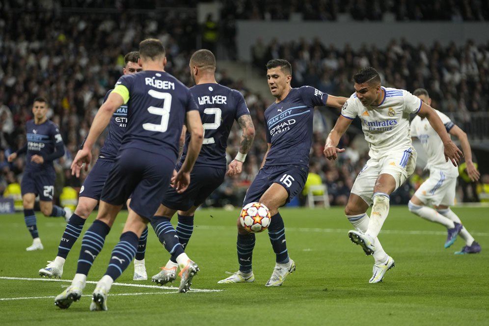Real Madrid vs Manchester City, Netizen Emosi Gara-gara Wasit dan Casemiro