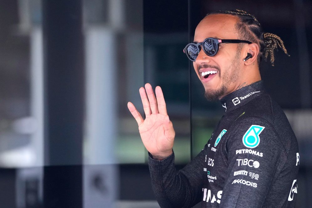 Ferrari Gelontorkan Sekitar Rp7 Triliun demi Lewis Hamilton, untuk Gaji dan Yayasan Amalnya Ferrari Gelontorkan Sekitar Rp7 Triliun demi Lewis Hamilton, untuk Gaji dan Yayasan Amalnya