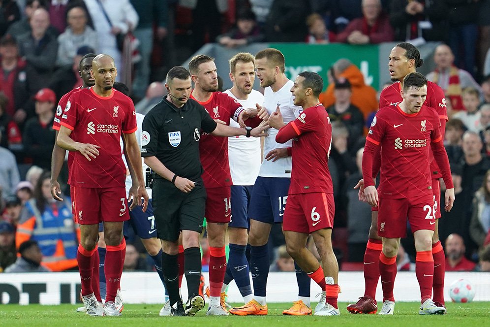 Soal Perburuan Gelar Premier League, Eks MU Ini Yakin Liverpool Masih Berpeluang Jegal City Soal Perburuan Gelar Premier League, Eks MU Ini Yakin Liverpool Masih Berpeluang Jegal City