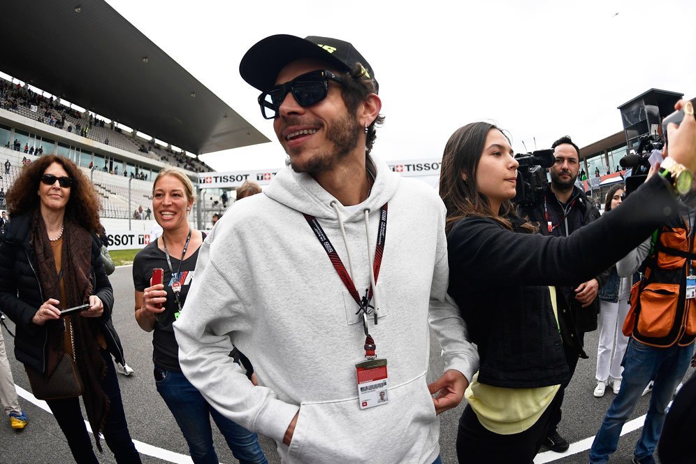 Dukung Pecco Bagnaia, Valentino Rossi Bakal Hadiri MotoGP Valencia Dukung Pecco Bagnaia, Valentino Rossi Bakal Hadiri MotoGP Valencia